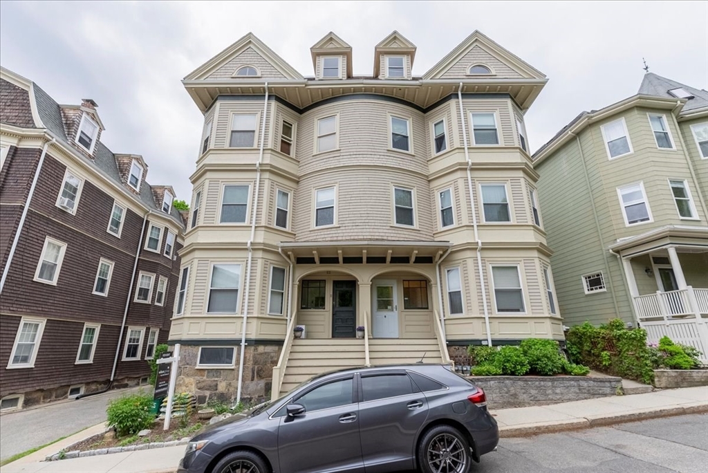 11 Hurd Rd #2 - Brookline, MA