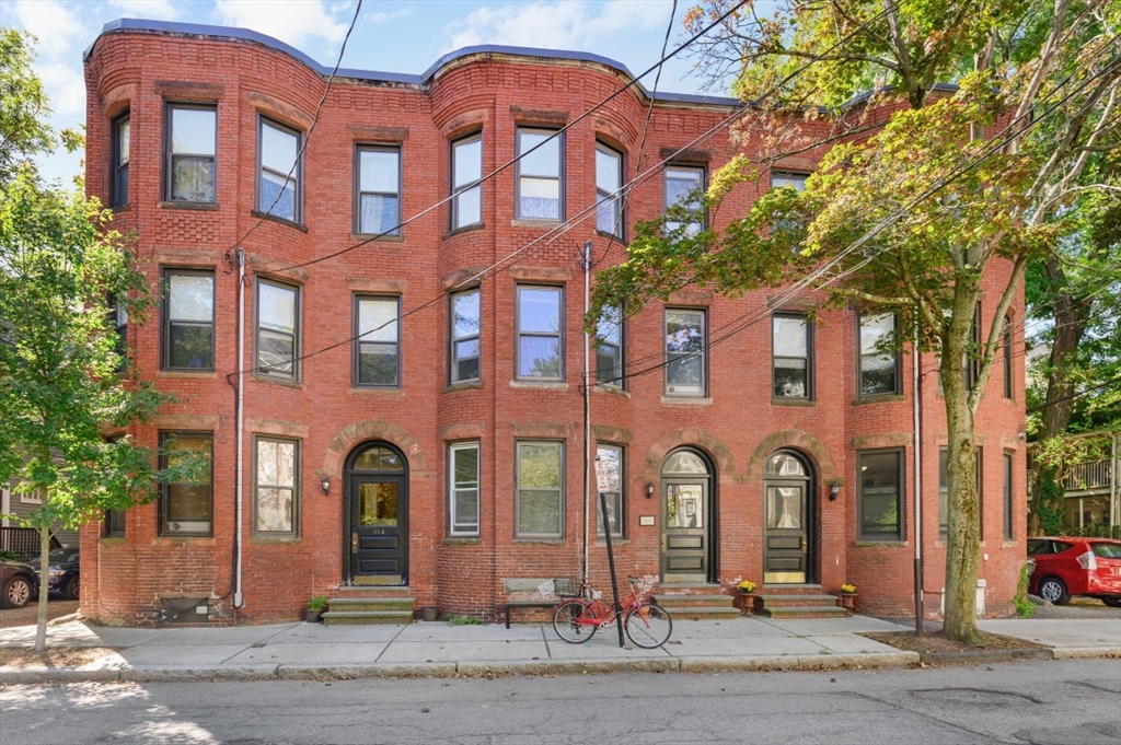 120 Brook St #1 - Brookline, MA