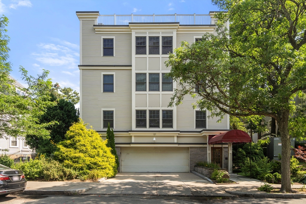 121 Centre St #PH3 - Brookline, MA