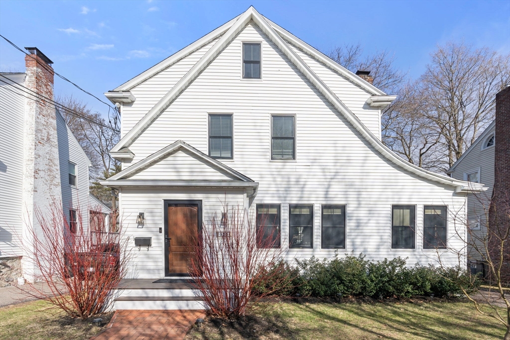 125 Bonad Rd - Brookline, MA