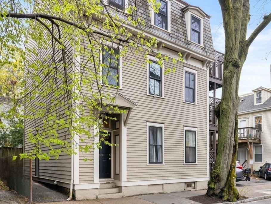 126 Browne St #2 - Brookline, MA