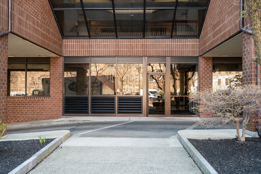 1265 Beacon St #402 - Brookline, MA