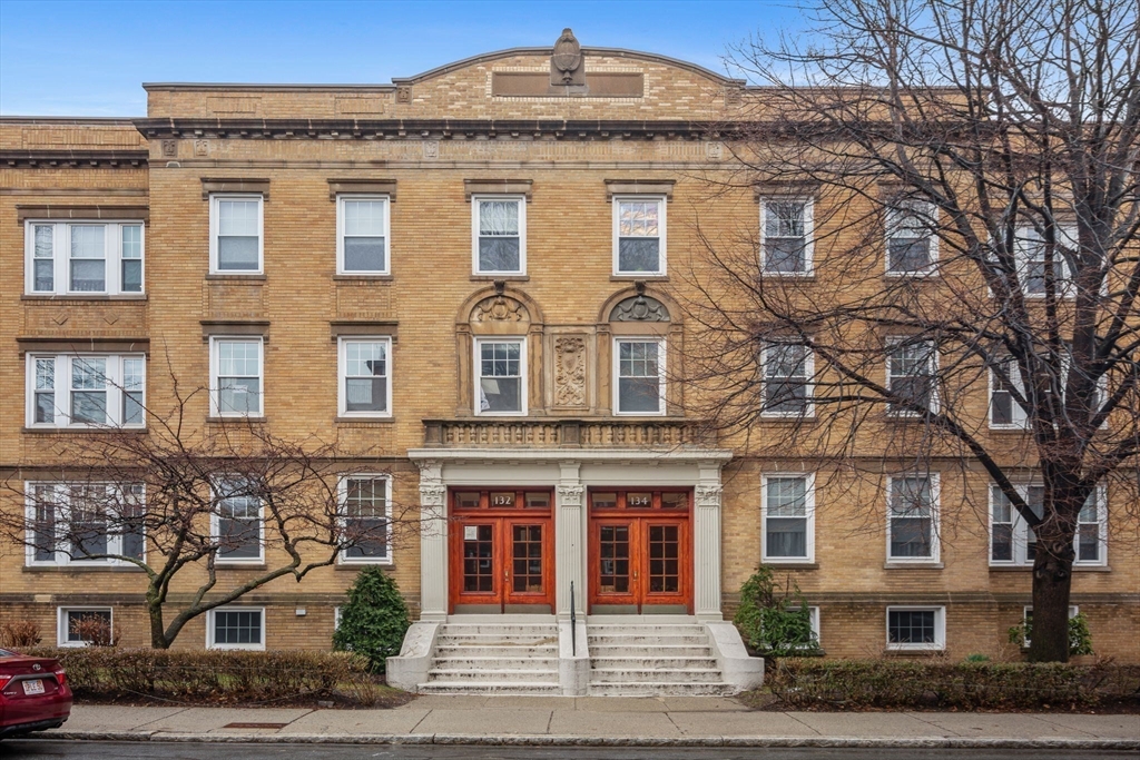 132 Sewall Ave #B - Brookline, MA