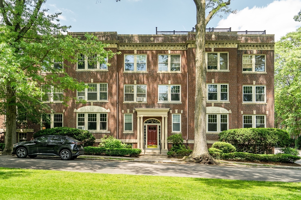 15 Thatcher St #F2-2 - Brookline, MA