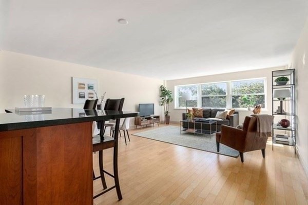 1600 Beacon St #1102 - Brookline, MA