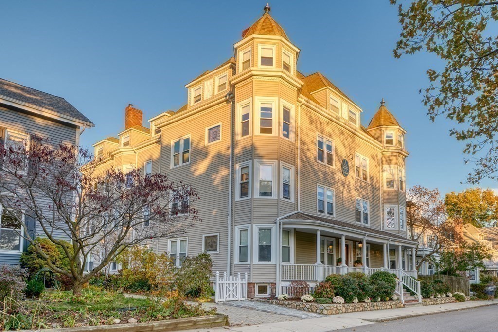 173 Davis #5 - Brookline, MA