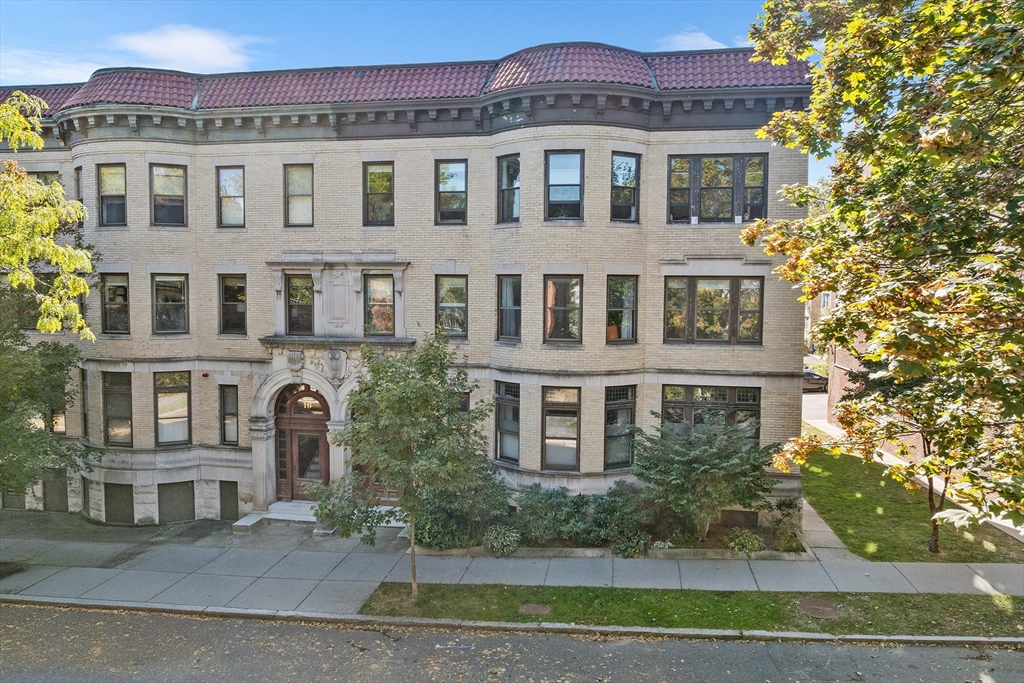18 Browne St #2 - Brookline, MA