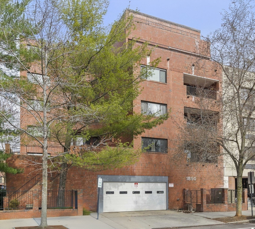 1850 Beacon St #204 - Brookline, MA
