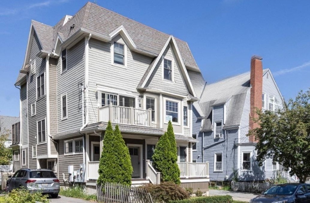 19 Harris Street #2 19 Harris Street #2 - Brookline, MA