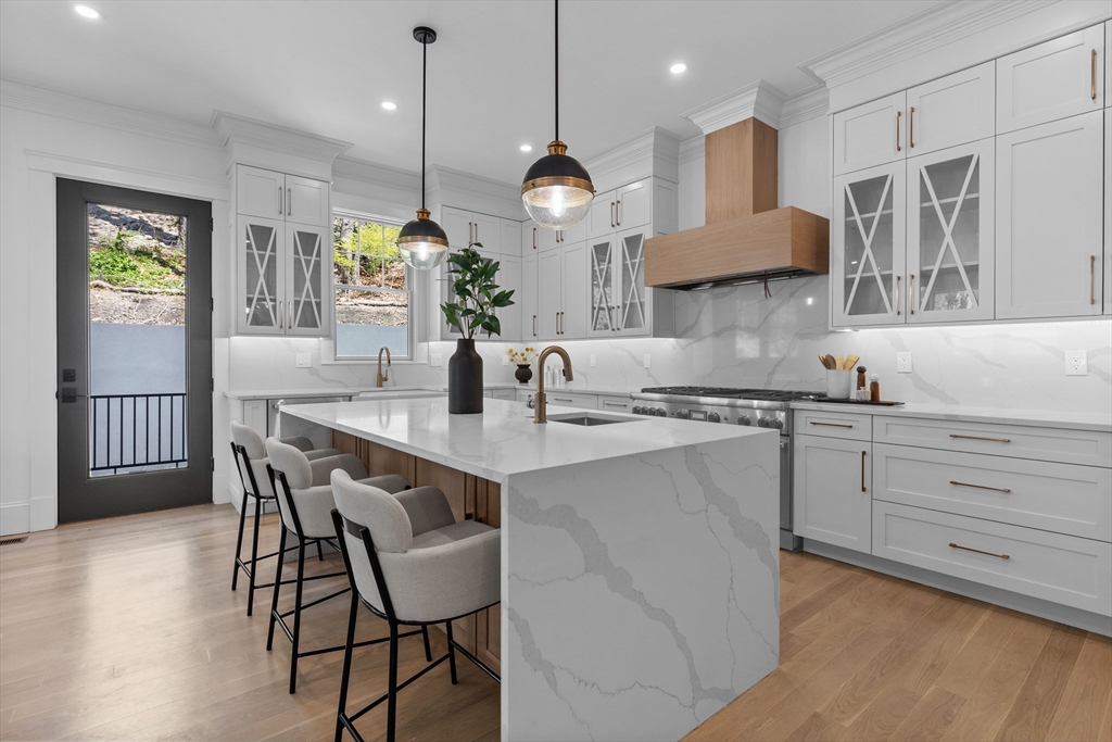 261 Tappan St #TH-1 - Photo 6