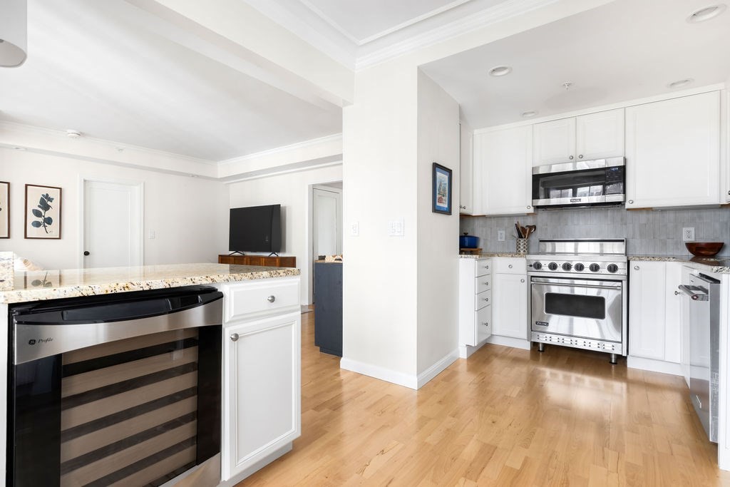 20 Chapel St #B712 - Photo 6