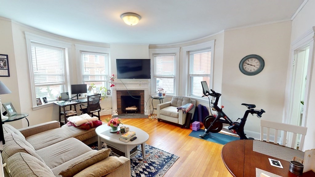 210 Winthrop Rd #1 - Brookline, MA