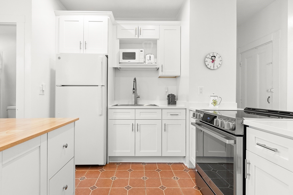 244 Cypress St #2 - Brookline, MA