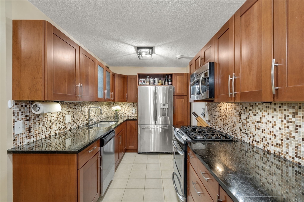 33 Pond Ave #419 - Brookline, MA