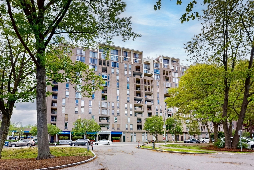 33 Pond Ave #PH1207 - Brookline, MA