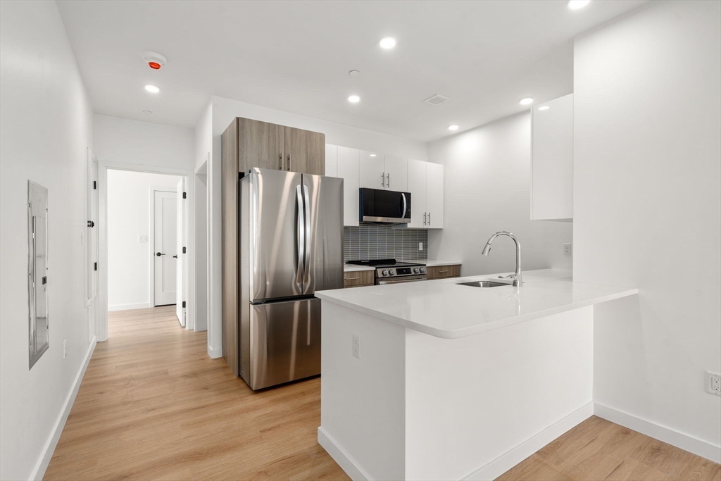 40 Centre St #201 - Brookline, MA