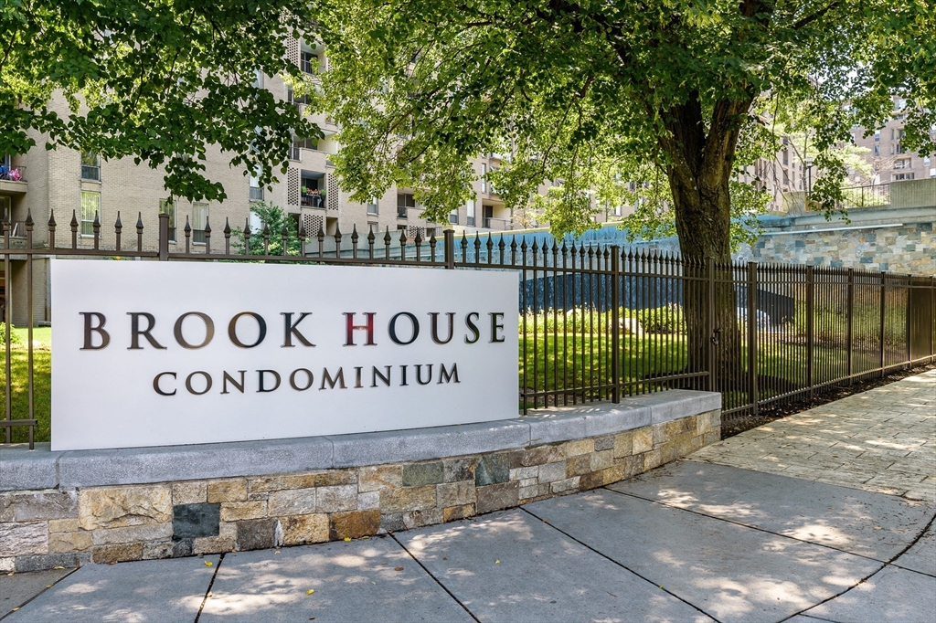 44 Washington St #1103 - Brookline, MA