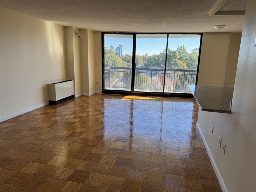 50 Longwood Ave #712 - Brookline, MA