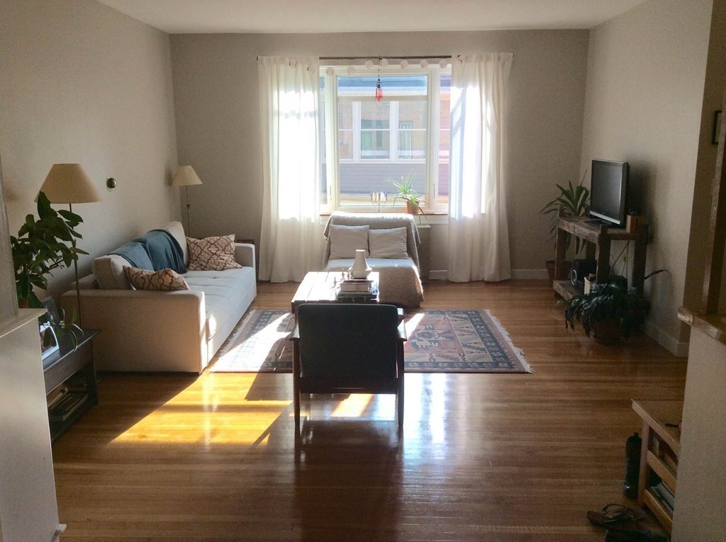 573 Washington St #19 573 Washington St #19 - Brookline, MA