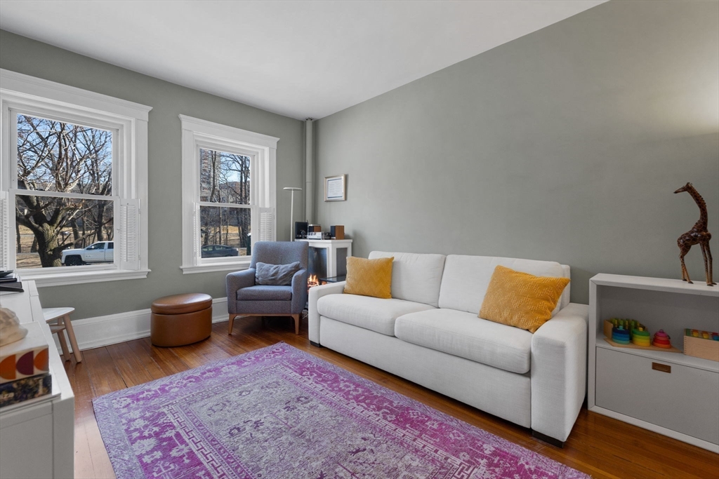 6 Parkway Rd #1 6 Parkway Rd #1 - Brookline, MA