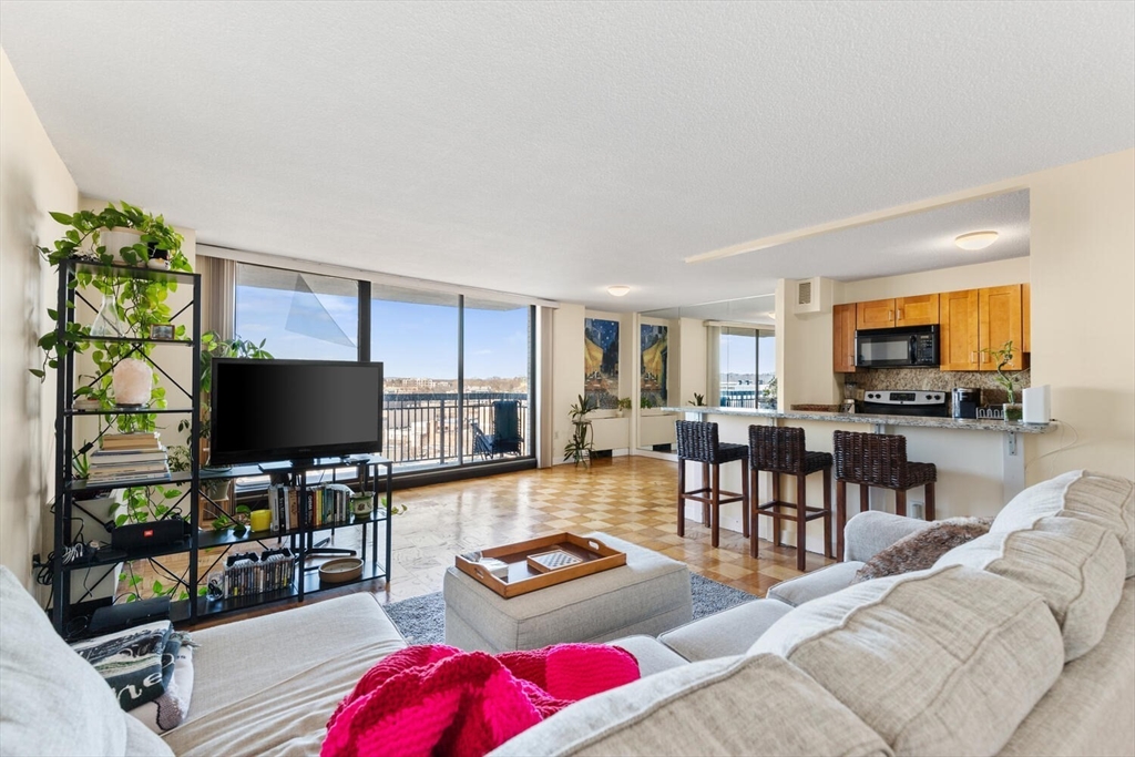 60 Longwood Ave #902 - Brookline, MA