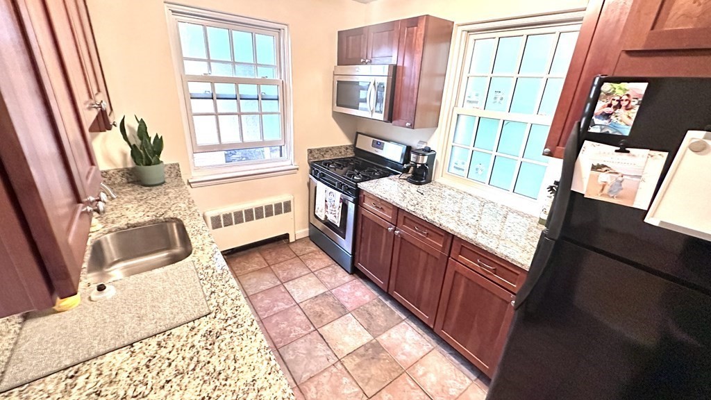 648 Washington St #6 - Brookline, MA