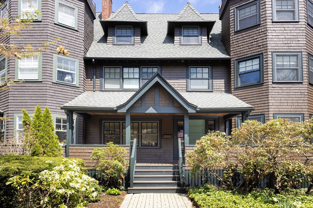 65 Griggs Rd - Brookline, MA