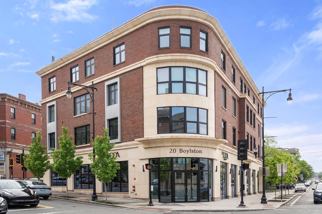 69 Walnut St #4 - Brookline, MA