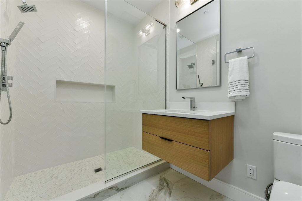 14 Green Street #PH1 - Photo 36