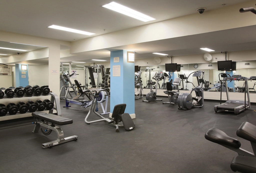 20 Chapel St #APH4 - Photo 32