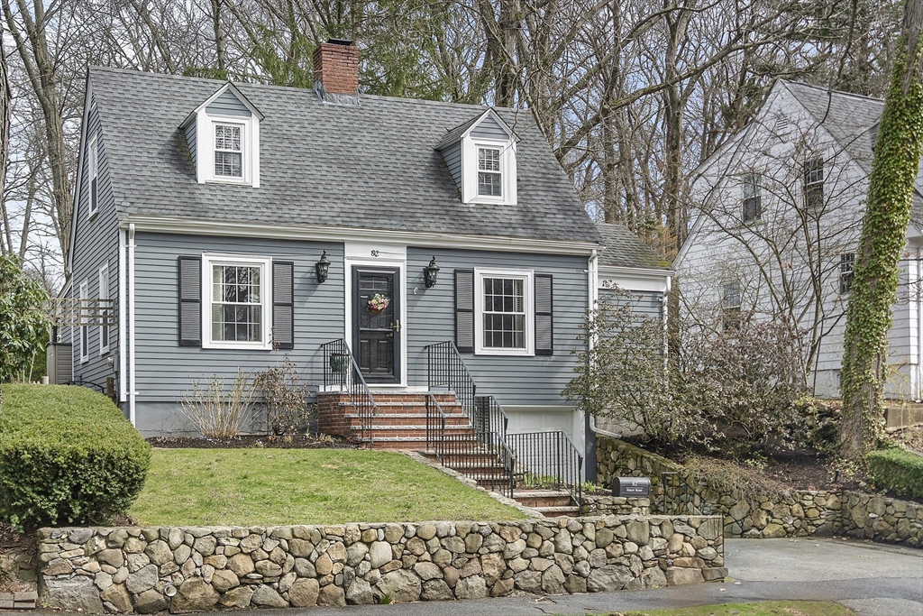 82 Risley Rd 82 Risley Rd - Brookline, MA