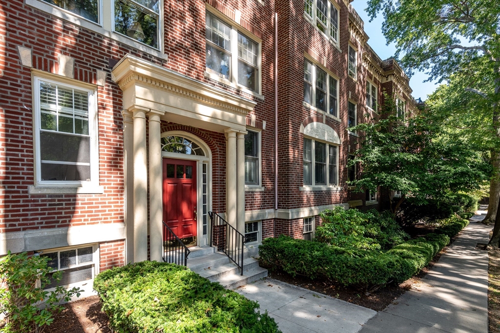 19 Thatcher St #E1-3 - Brookline, MA