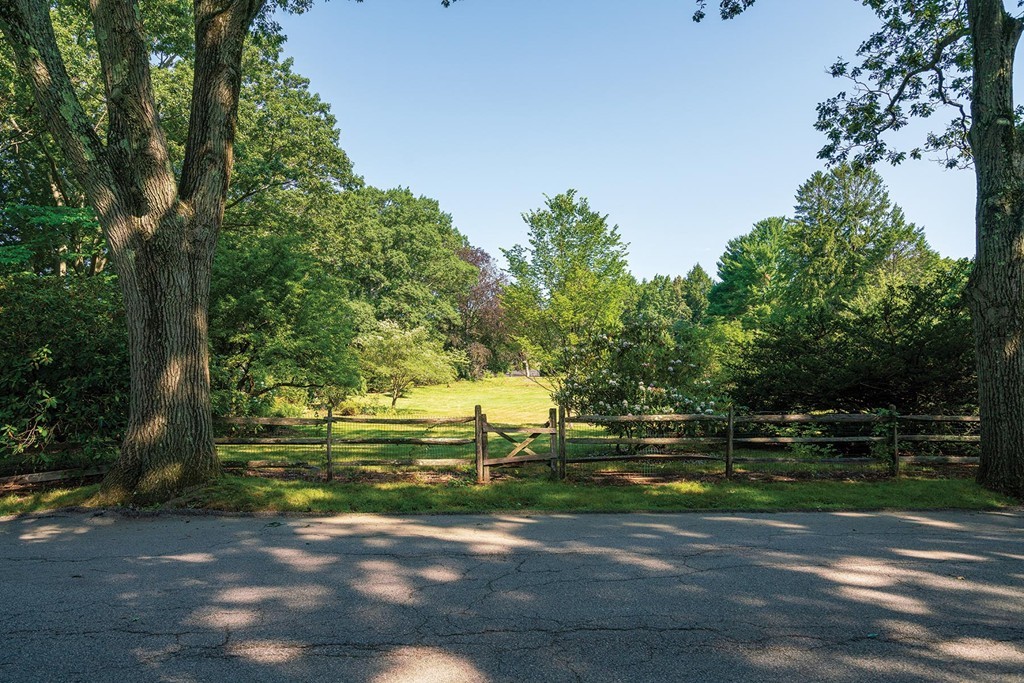 63 Cramond Rd - Brookline, MA