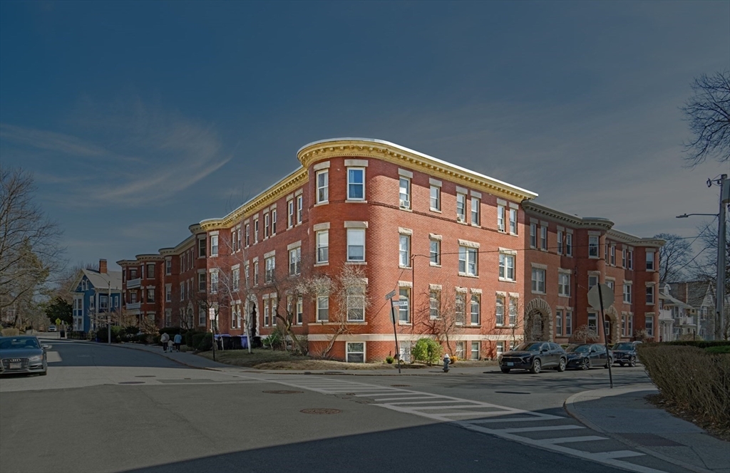 60-62 Greenough St - Brookline, MA