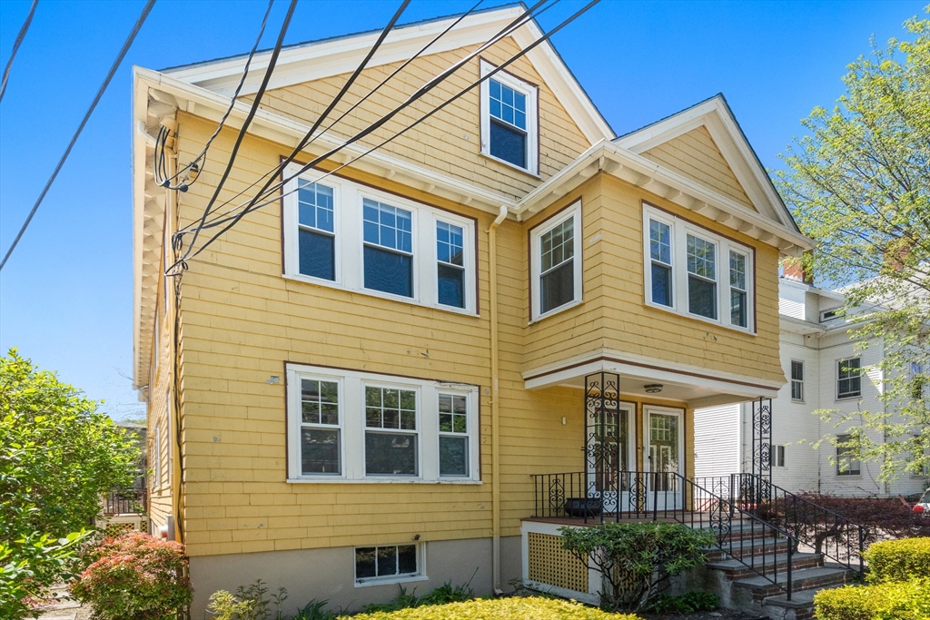 9 Searle Ave 9 Searle Ave - Brookline, MA