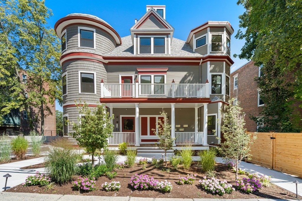 111 Winthrop Rd #3 - Brookline, MA