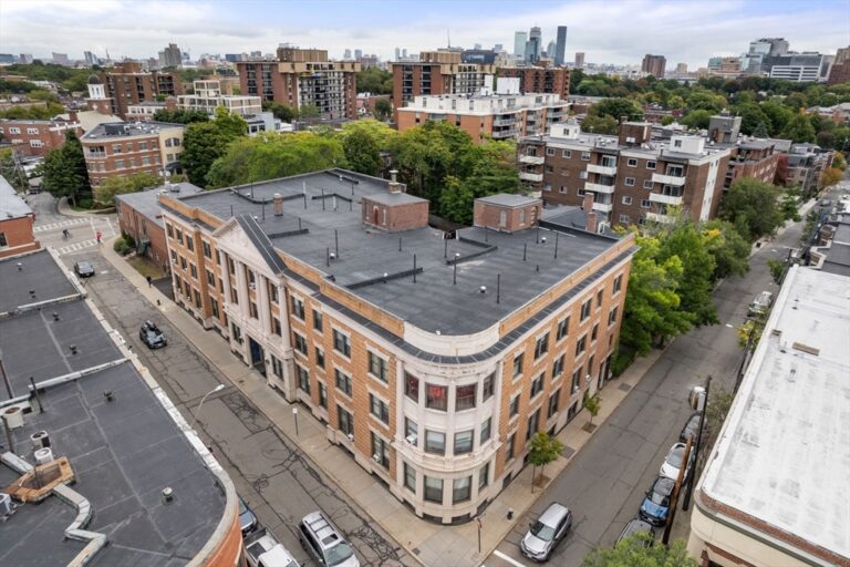 9 Sewall Ave #314 - Brookline, MA