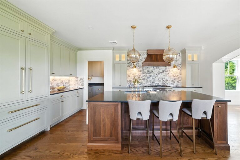 197 Winchester St #197 - Brookline, MA