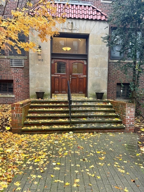 315 Tappan St #5 - Brookline, MA