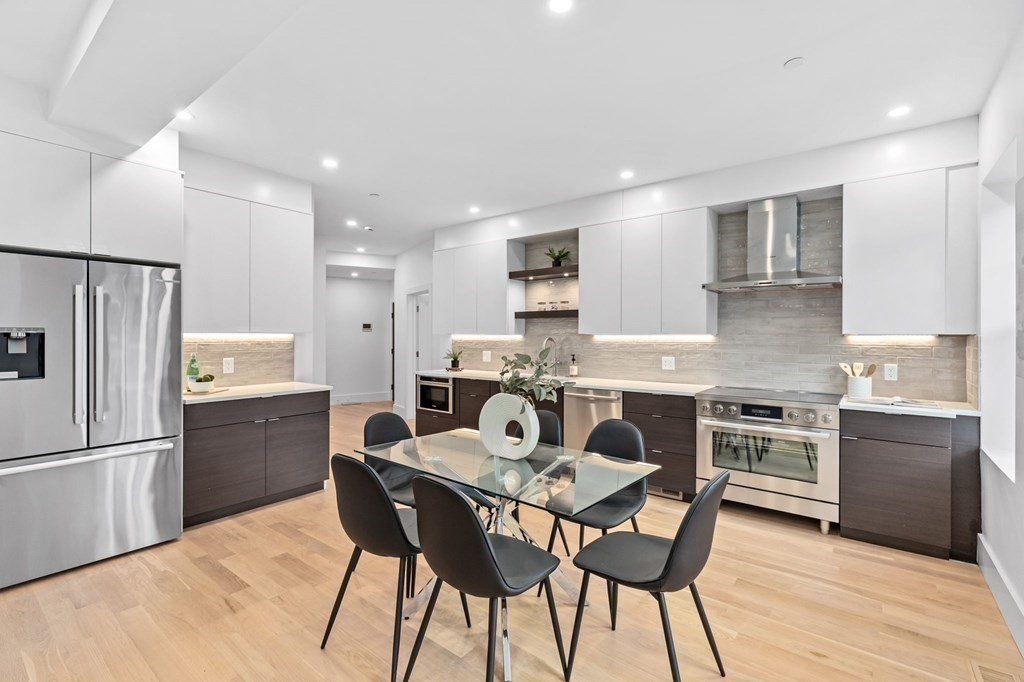 65 Pleasant St #1 - Brookline, MA