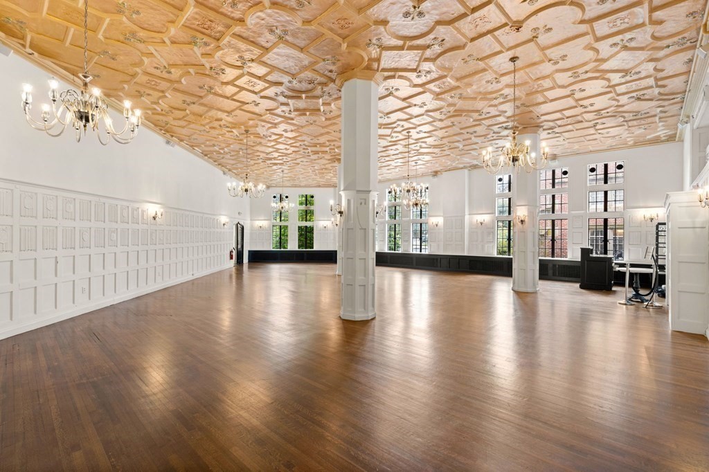 20 Chapel St #CS1 - Brookline, MA