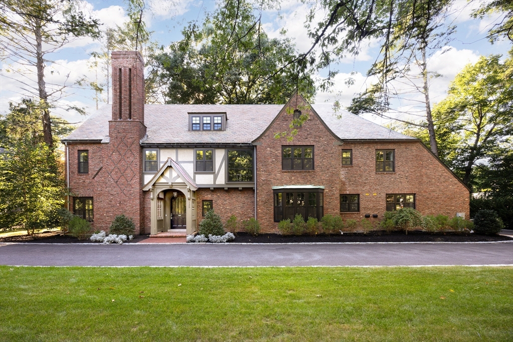 125 Lee Street - Brookline, MA