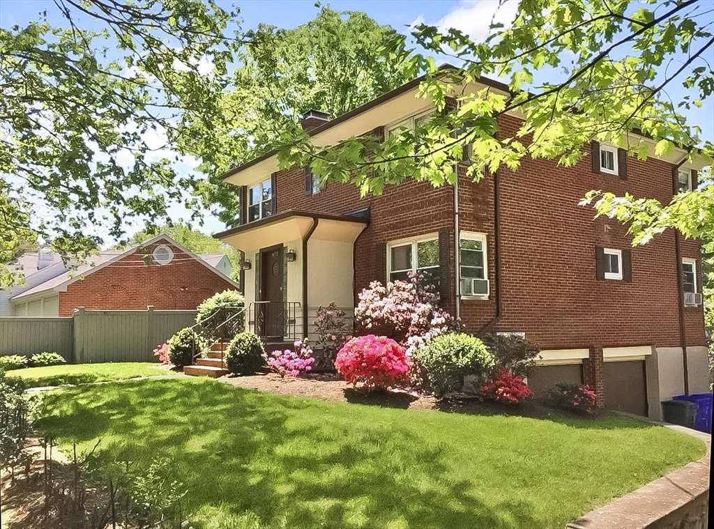 675 Chestnut Hill Ave 675 Chestnut Hill Ave - Brookline, MA