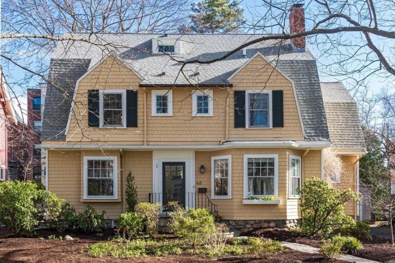 48 Salisbury Road - Brookline, MA