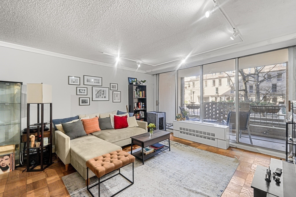 99 Pond Ave #214 99 Pond Ave #214 - Brookline, MA