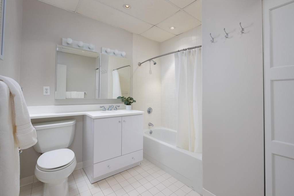 50 Winchester St #201 - Photo 9