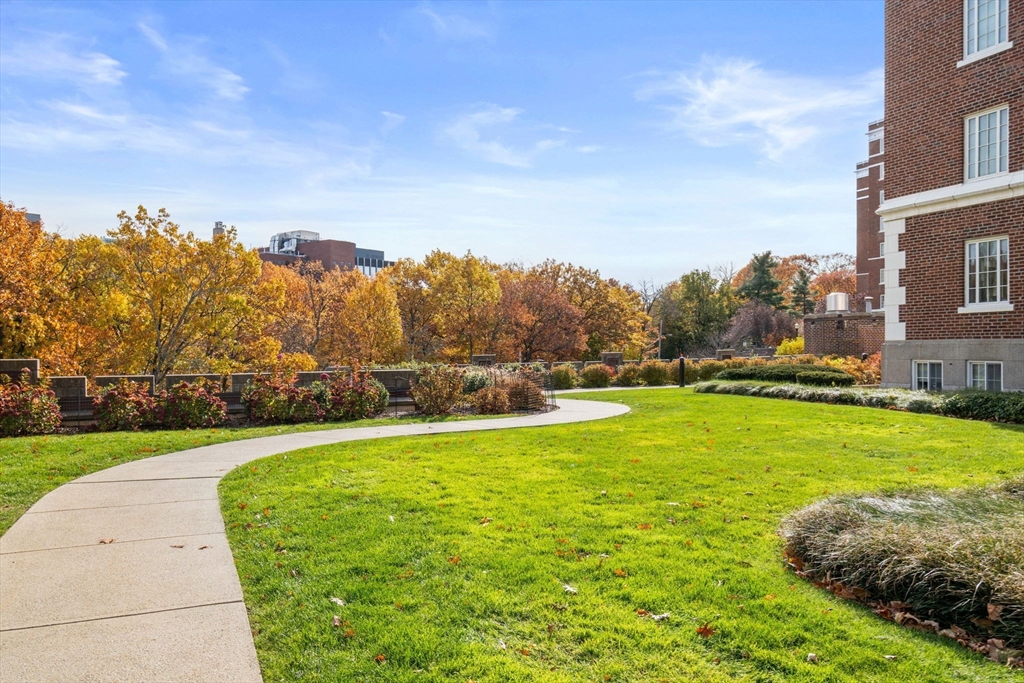 20 Chapel St #APH4 - Photo 24