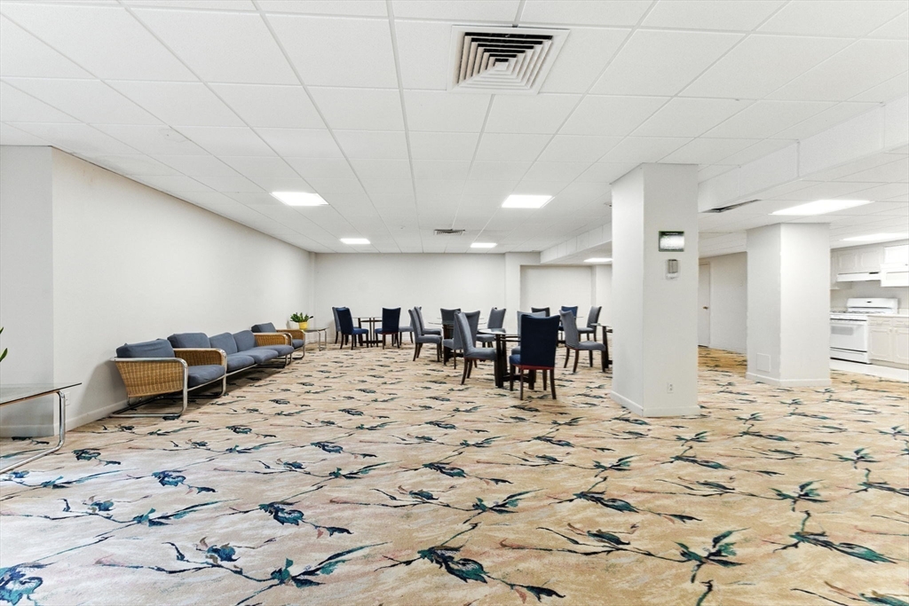 22 Chestnut Place #608 - Photo 24