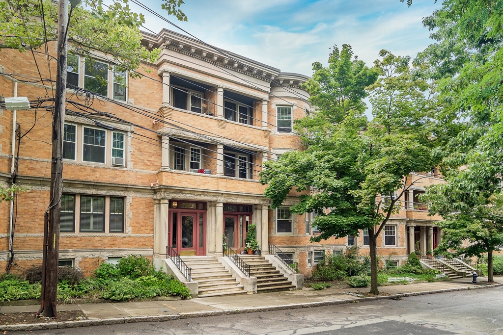 90 Naples Rd #1 - Brookline, MA