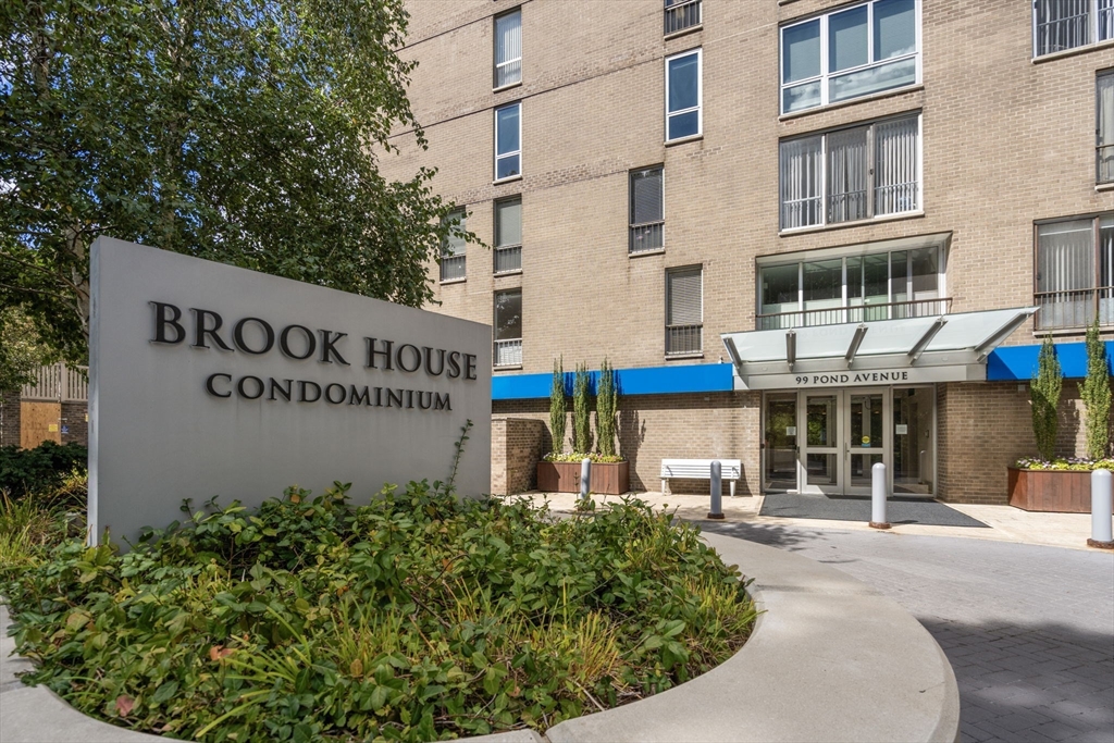 99 Pond Avenue #D -608 - Brookline, MA
